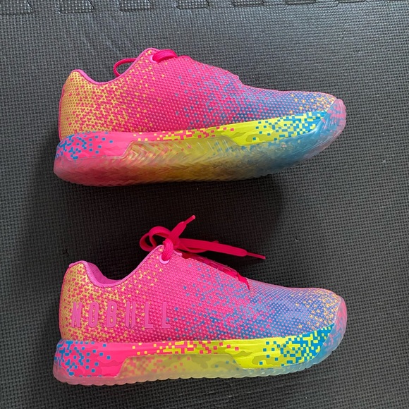 NoBull Neon Pink Glitch trainer+ shoes, 7.5.Price firm